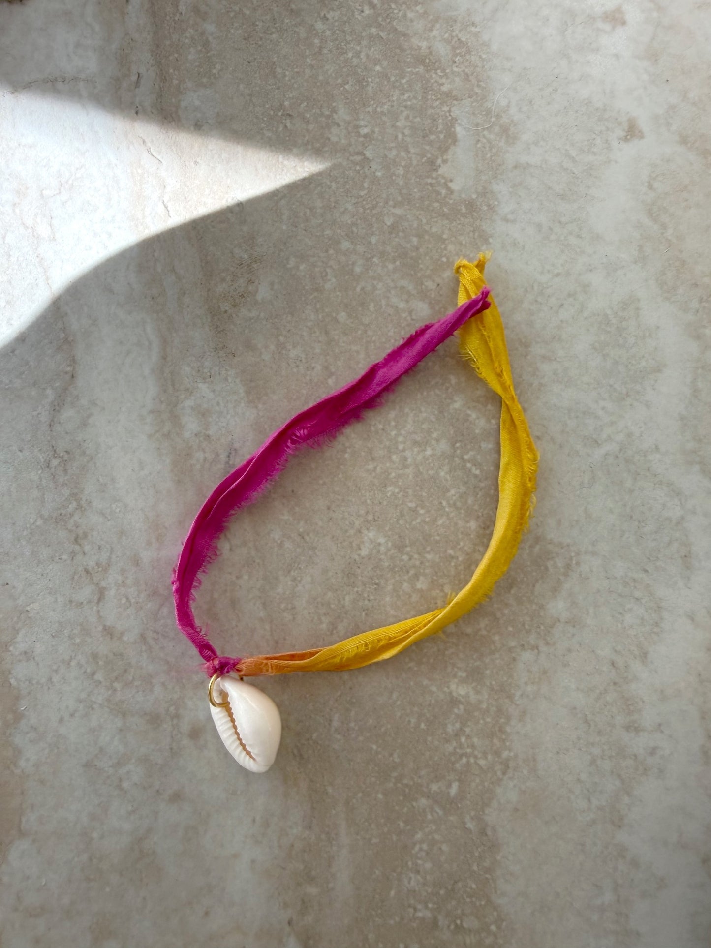 Sunset Shell Silk Kids Bracelet